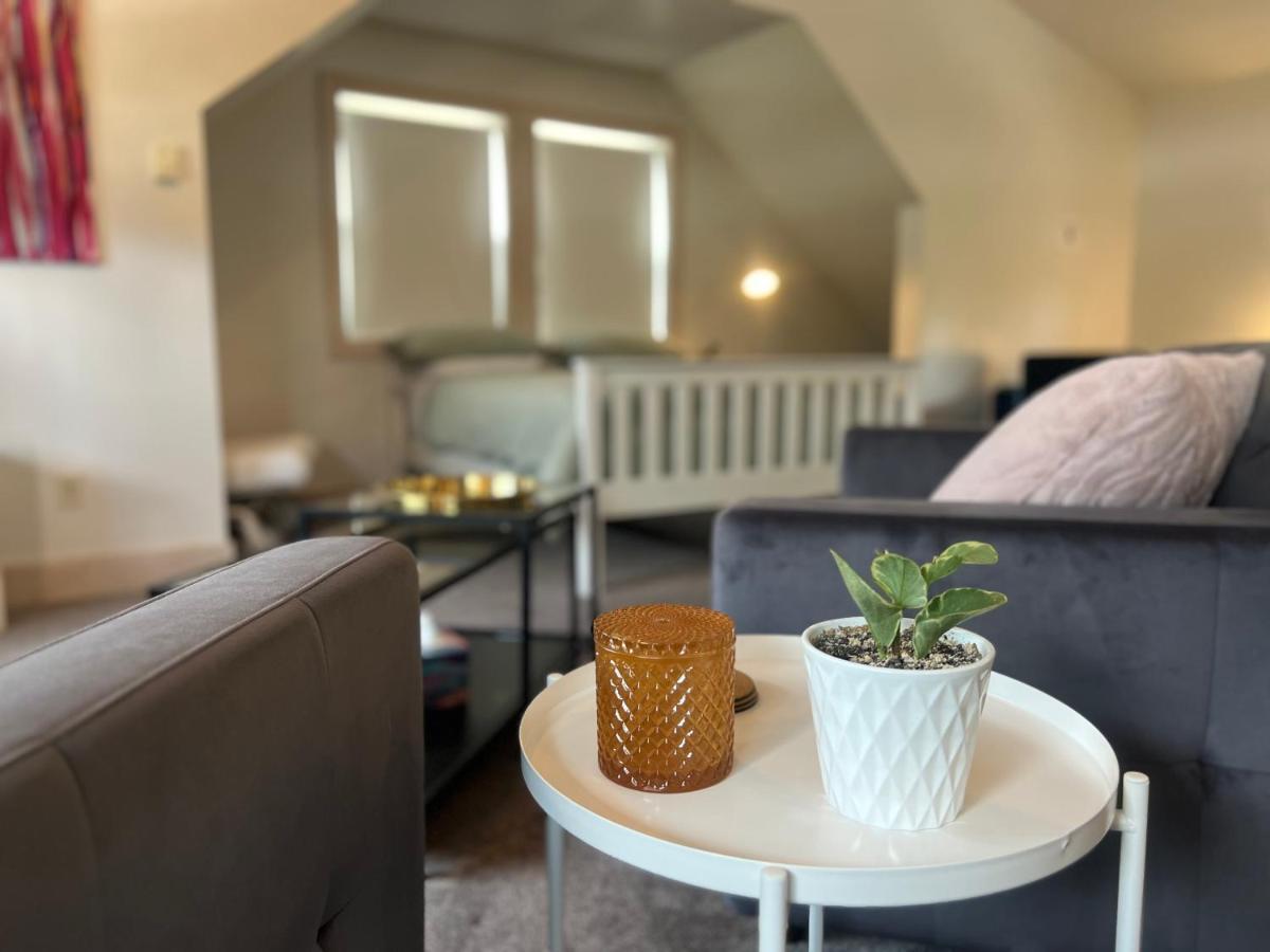 Fieldstone Guesthouse 클리어워터비치 외부 사진