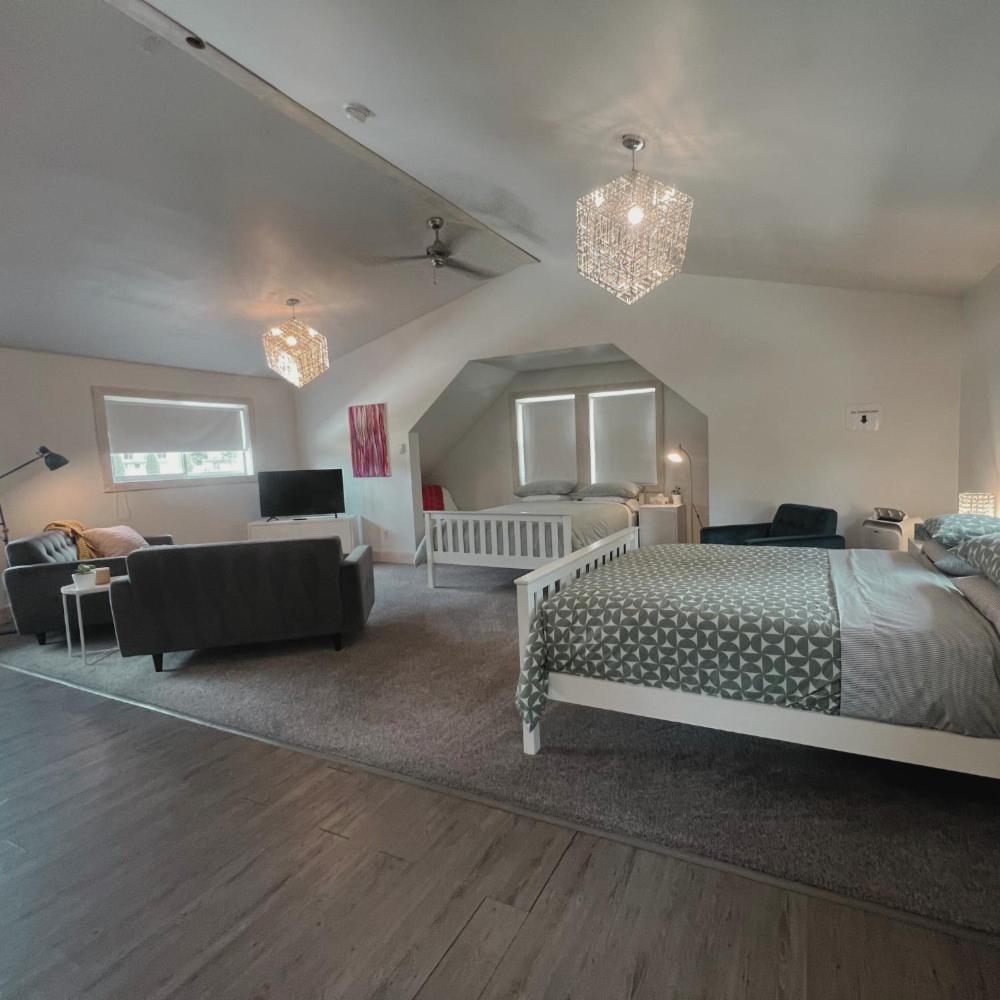 Fieldstone Guesthouse 클리어워터비치 외부 사진